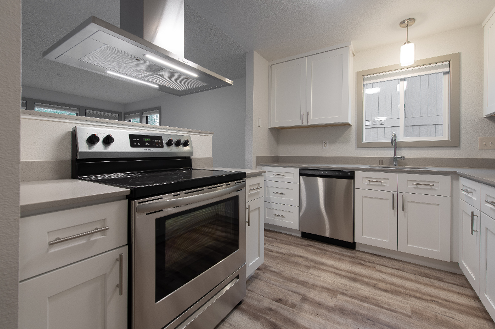 Bellevue Apartment: 12610 SE 30th St
