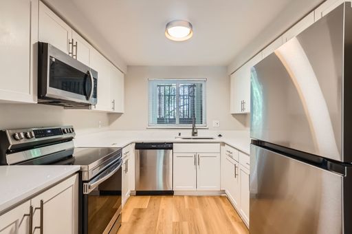 Updated 2bed/2bath Apartment in Bellevue, WA!! – photo 1