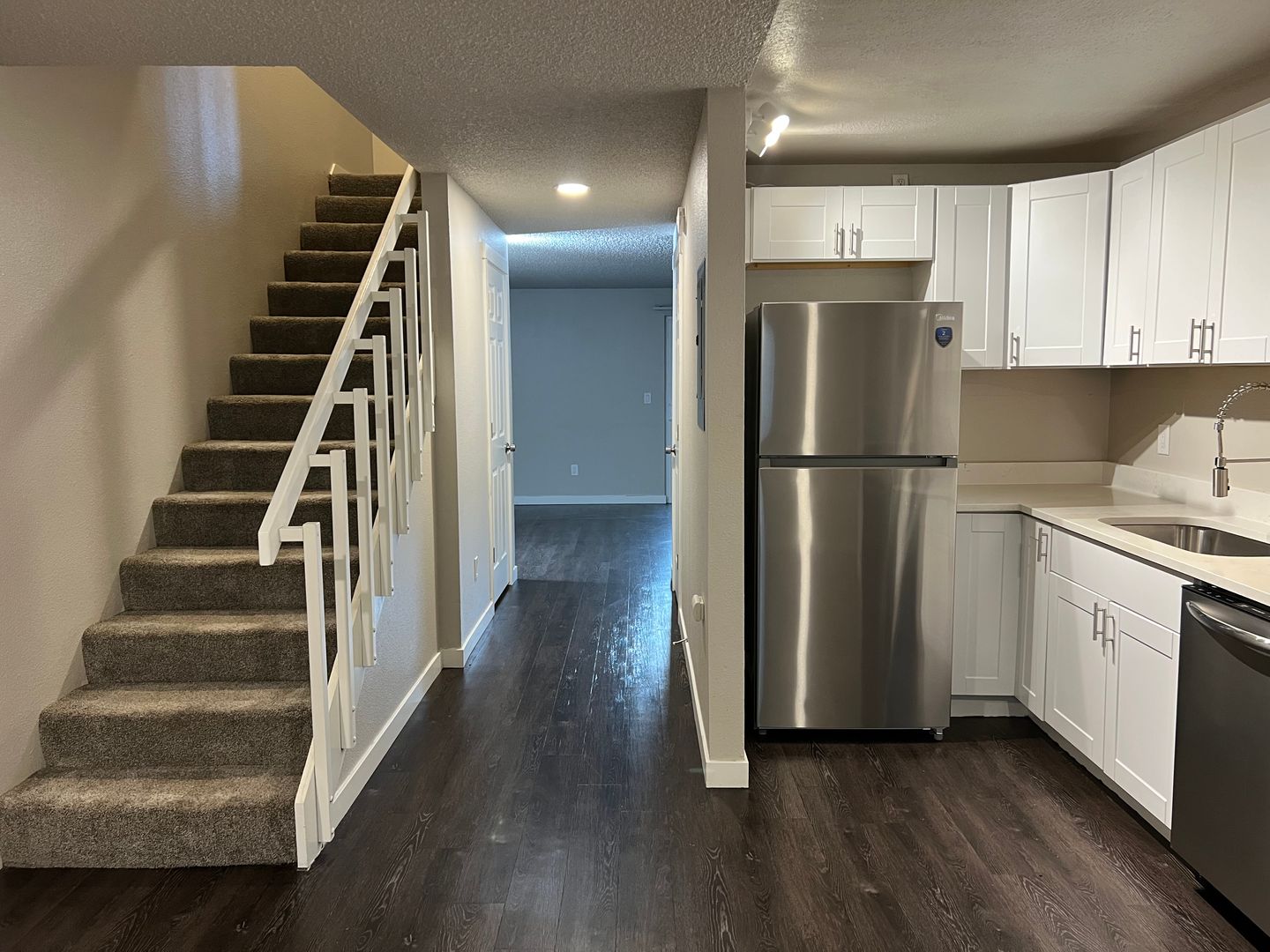 Puyallup Townhome: 425 4th St. NE