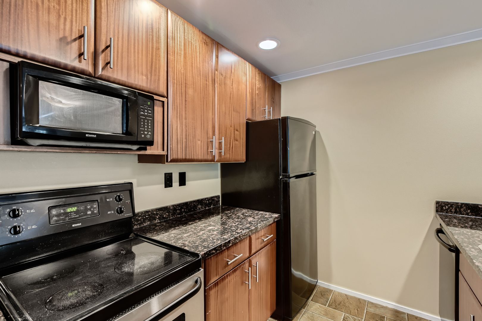 Seattle Apartment: 17 Etruria St