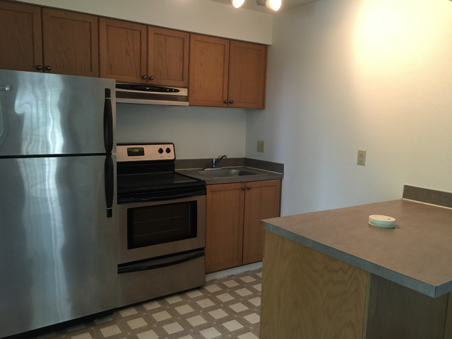Kirkland Apartment: 11241 NE 68th St