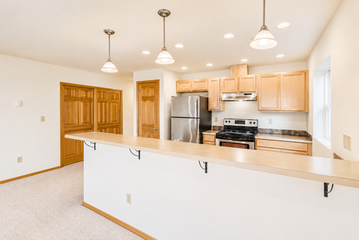 Top Floor 2bed/1bath Apartment w/ Covered Parking in West Seattle! – photo 1
