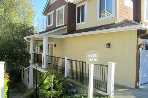 Fabulous Lakemont 2 Bed Condo for Lease! – photo 1