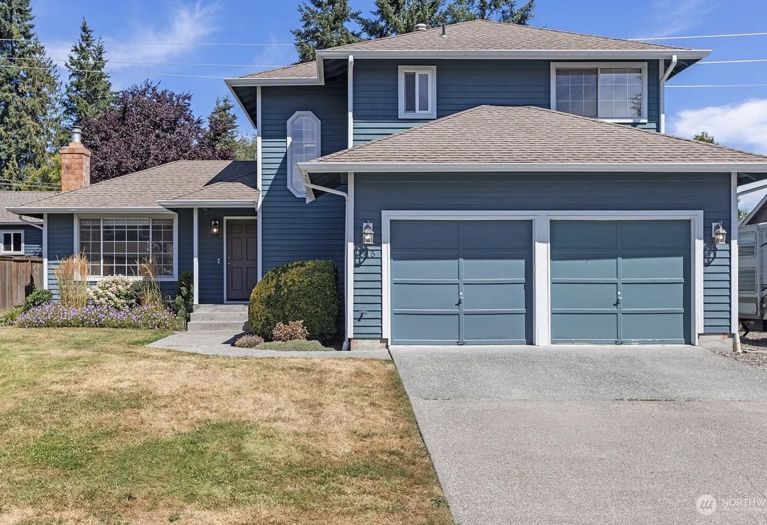 Bothell House: 815 213TH ST SE