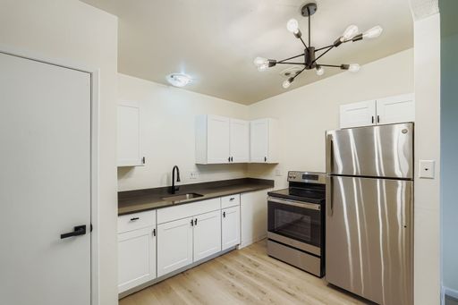 Updated 1bed/1bath Apartment in Kent! – photo 1