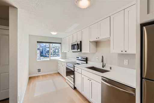 Updated 2bed/1.5bath Townhome Style Unit in North Bend!