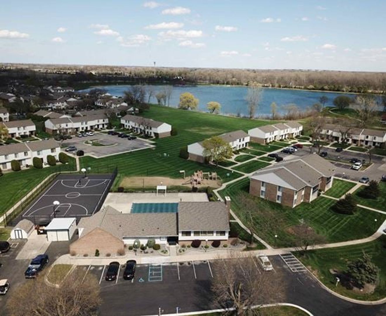 Saginaw Apartment: 4070 Green Isle Way