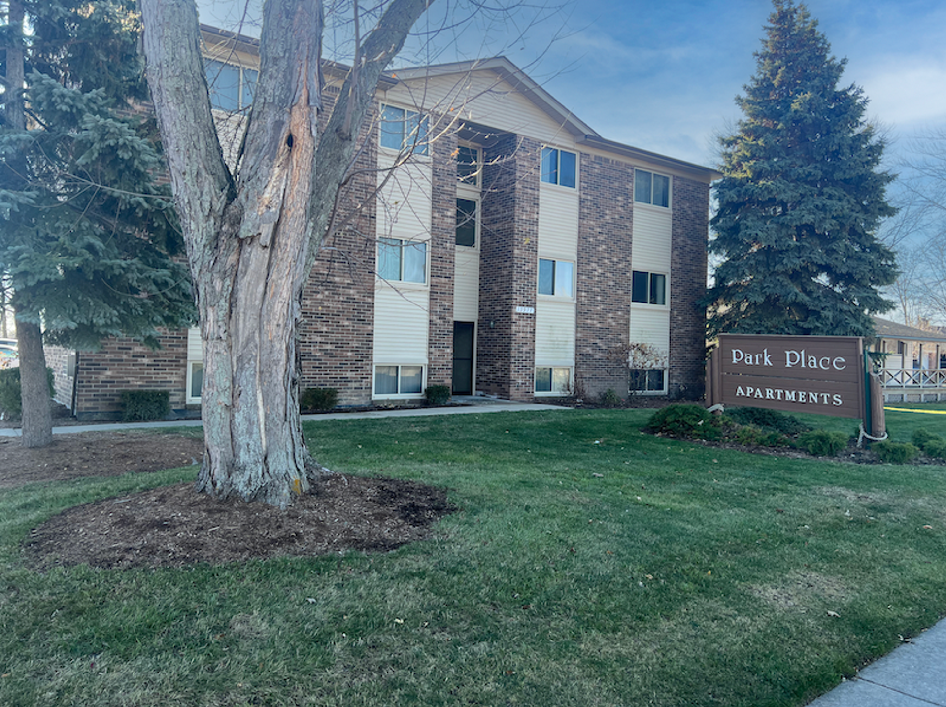 Gibraltar Apartment: 13945 & 13977 Middle Gibraltar Rd
