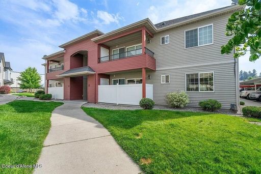 Beautiful 3 Bed / 2 Bath Lower-Level Condo – Promenade Condos, Post Falls – photo 1