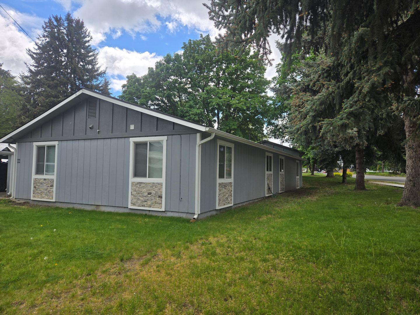 Coeur D Alene Apartment: 1006/1008 E Gilbert Ave