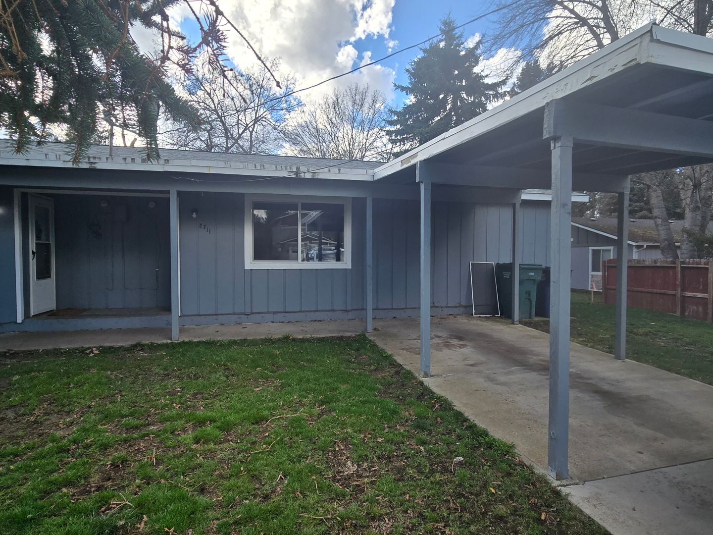 Coeur D Alene Apartment: 2711/2713 N 10th Place