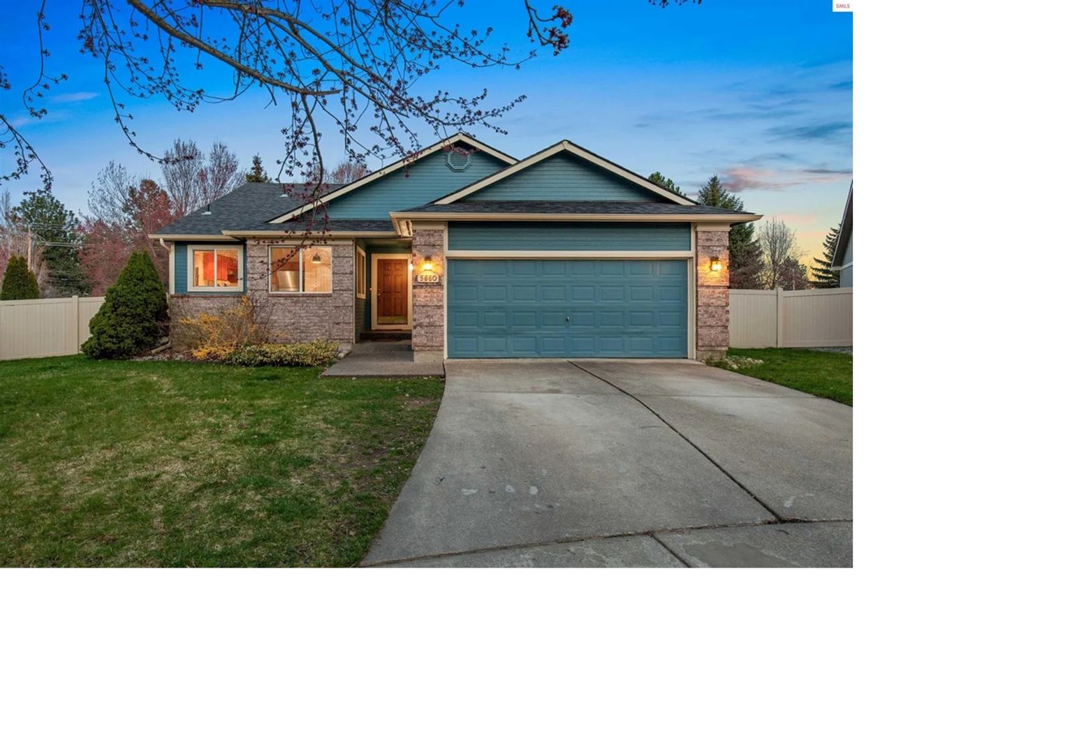 Coeur d'Alene House: 5660 N Loraine Street