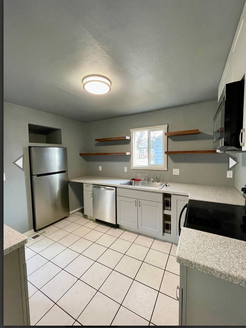 Klamath Falls House: 2409 Applegate