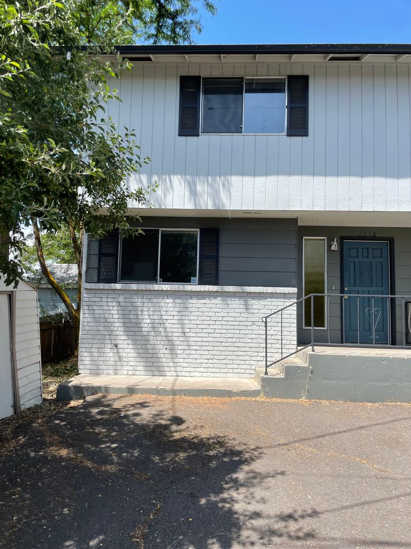 Klamath Falls House: 2218 Modoc