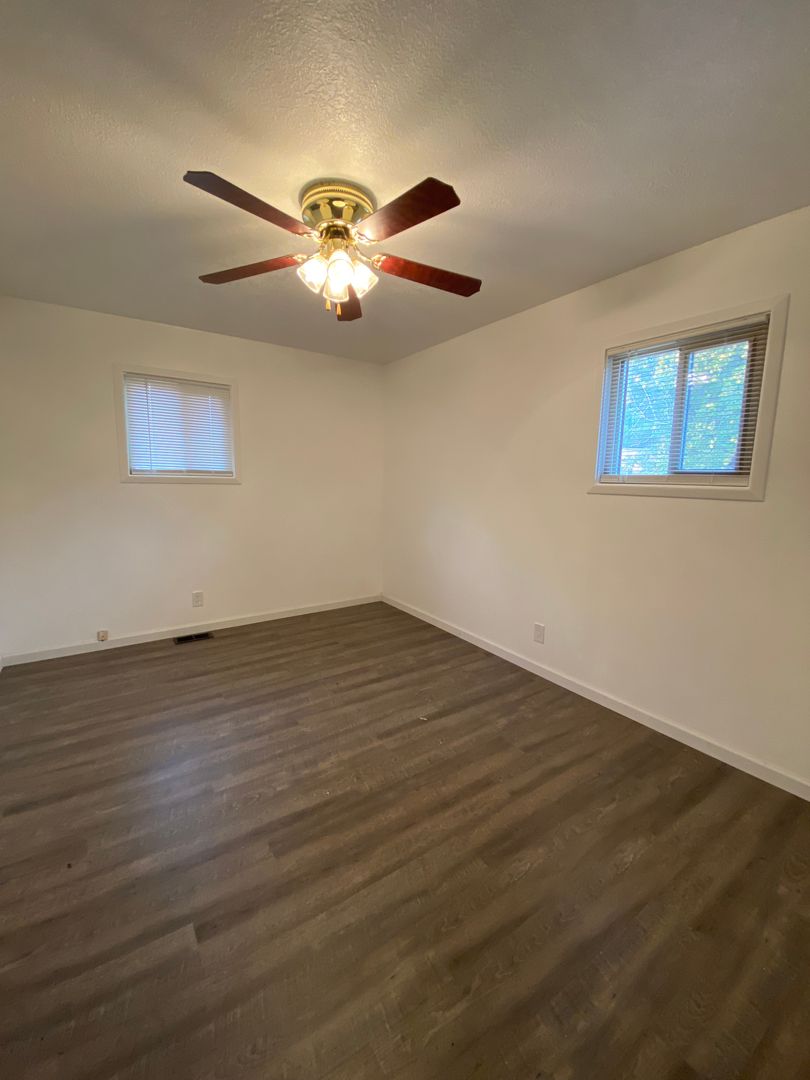 Klamath Falls Apartment: 1745 N. Eldorado Ave