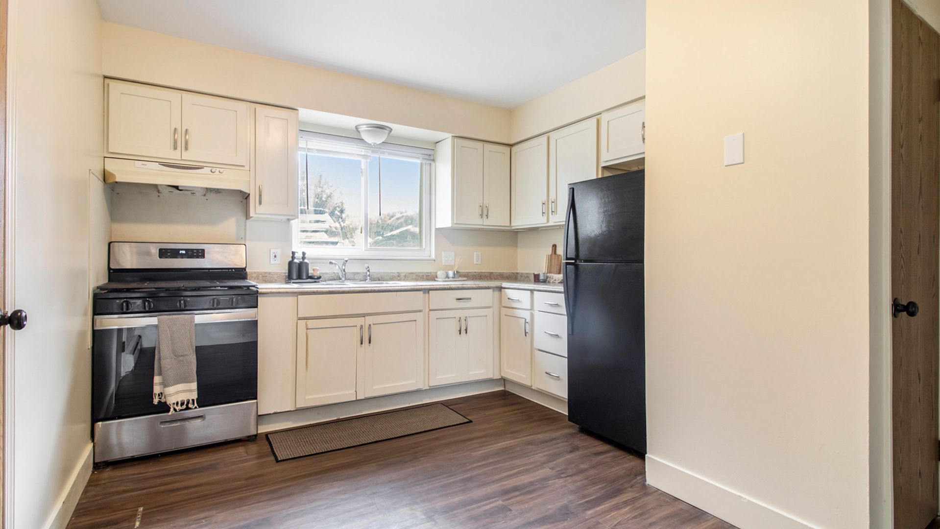 Wyoming Apartment: 1009 36th ST SW