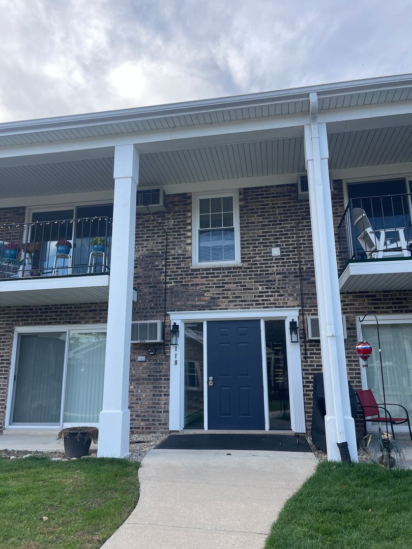 Lake Geneva Condo: 118 Evelyn Ln. A