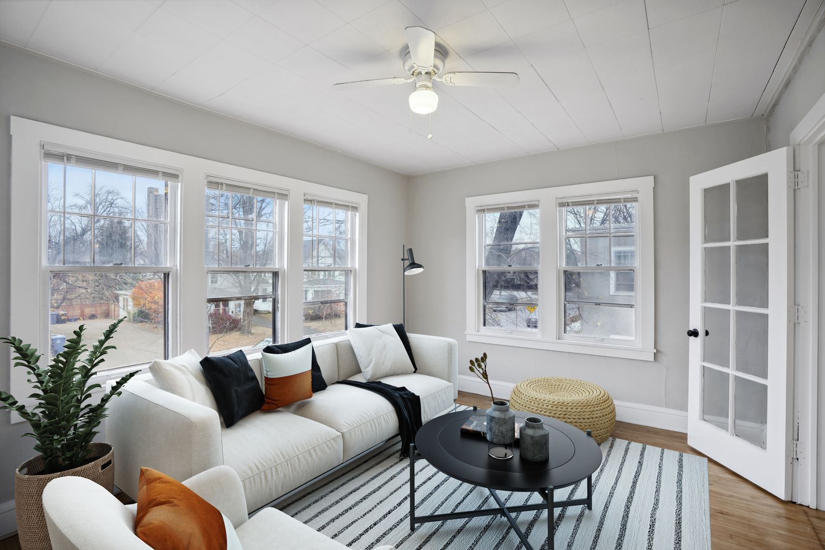 Minneapolis Apartment: 1709 Fillmore Street NE
