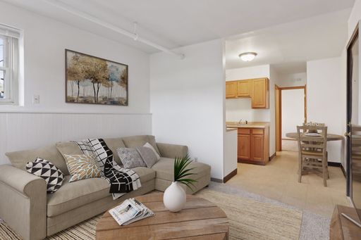 Spacious, Updated 1BR on Beautiful Iris Park! – photo 1