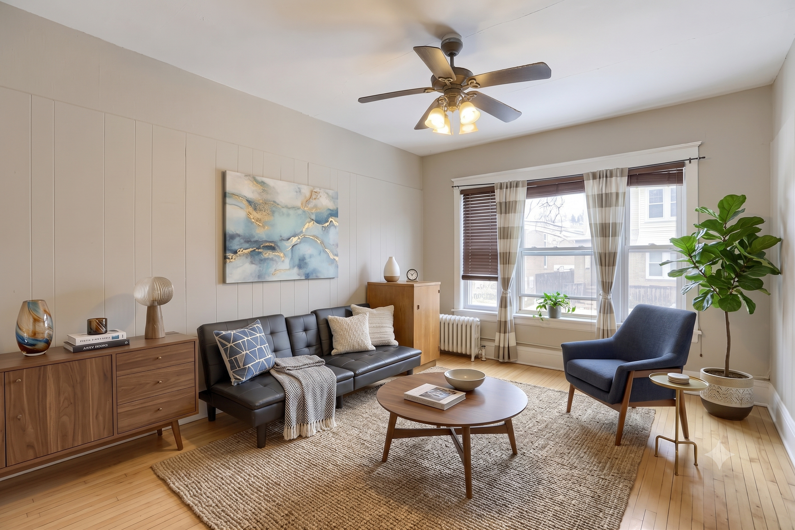 Minneapolis Apartment: 2609 Hennepin Ave