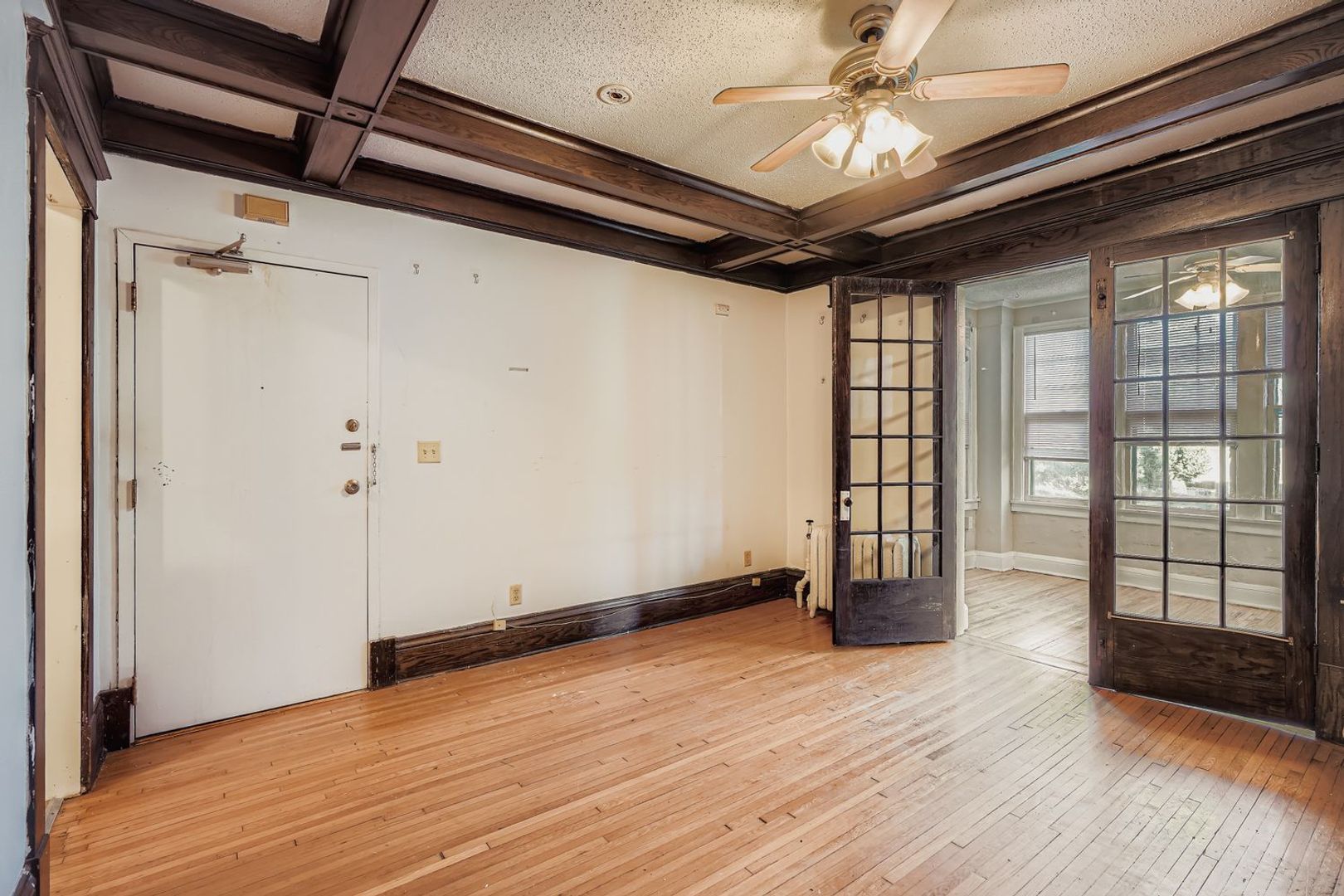 St. Paul Apartment: 250 Marshall Ave