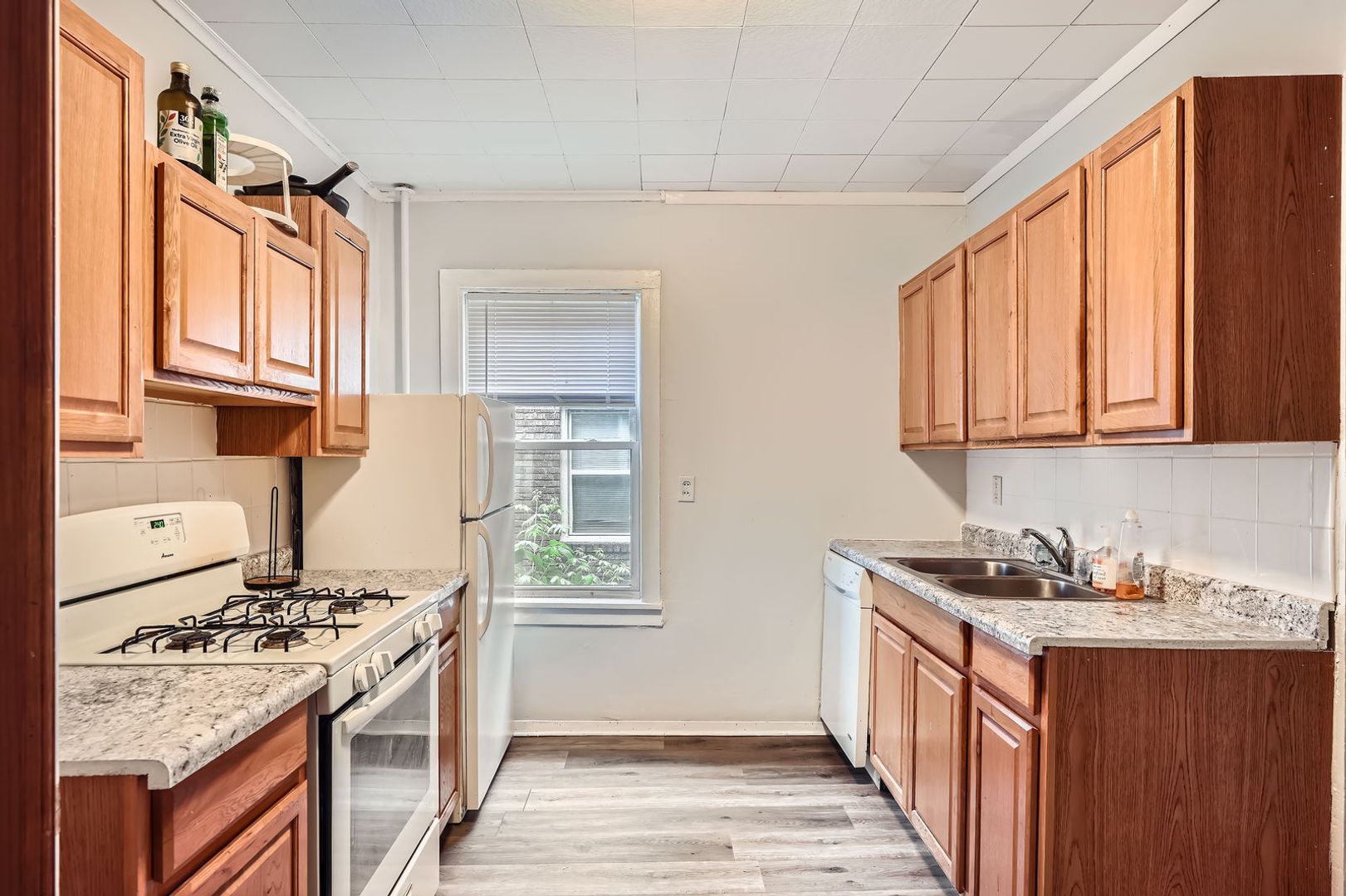 St. Paul Apartment: 1716 Grand Avenue