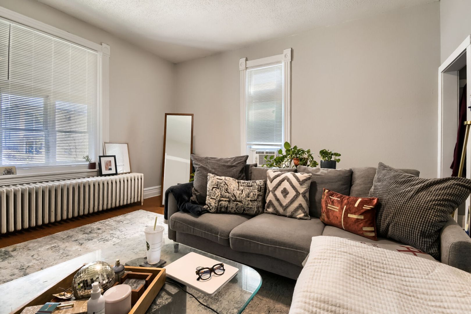 Minneapolis Apartment: 3118 Pleasant Ave
