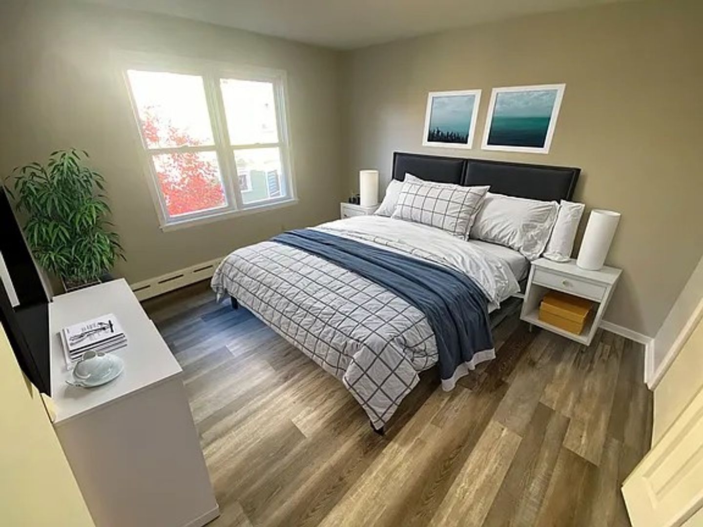 Minneapolis Apartment: 900 West 25th Street