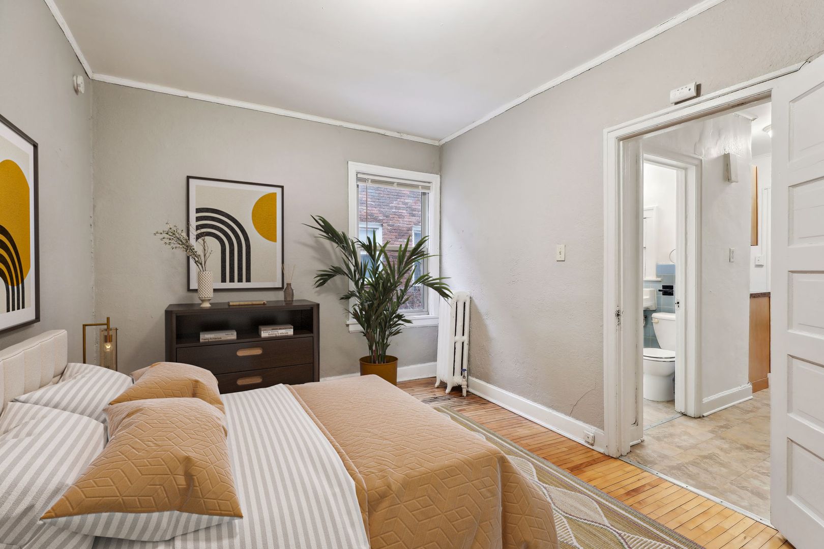 St. Paul Apartment: 1708 Grand Avenue