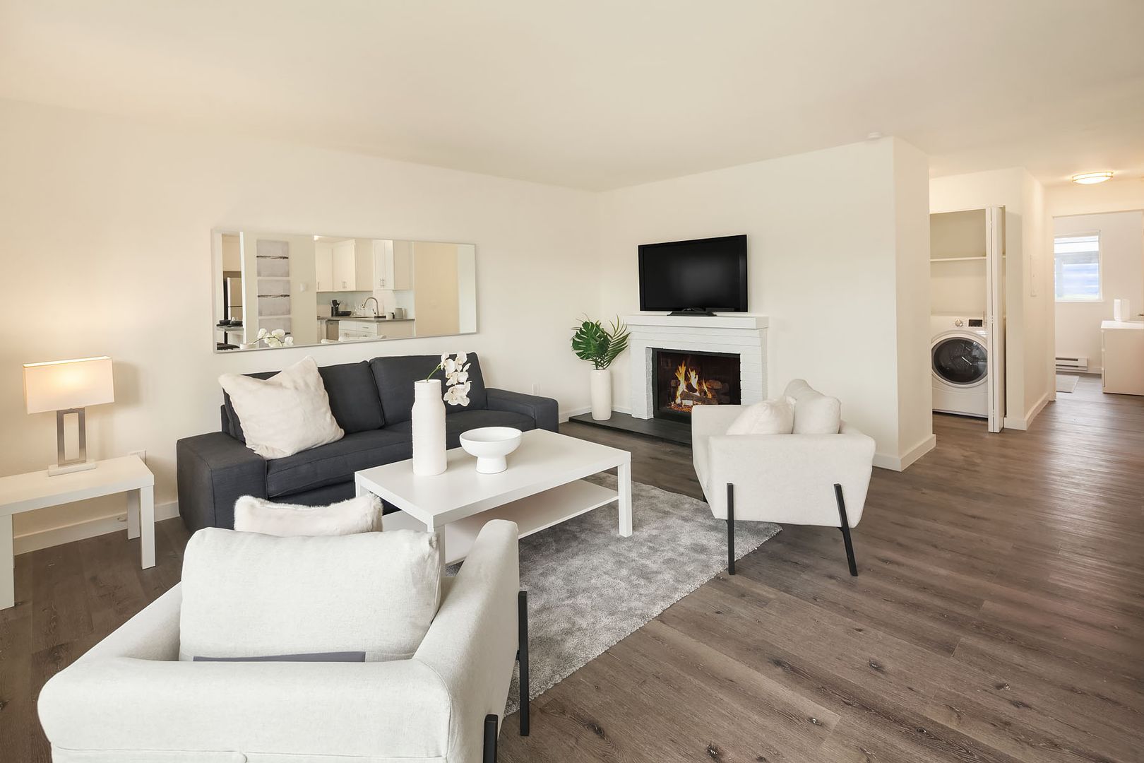 Federal Way Apartment: 1412 SW 312th St