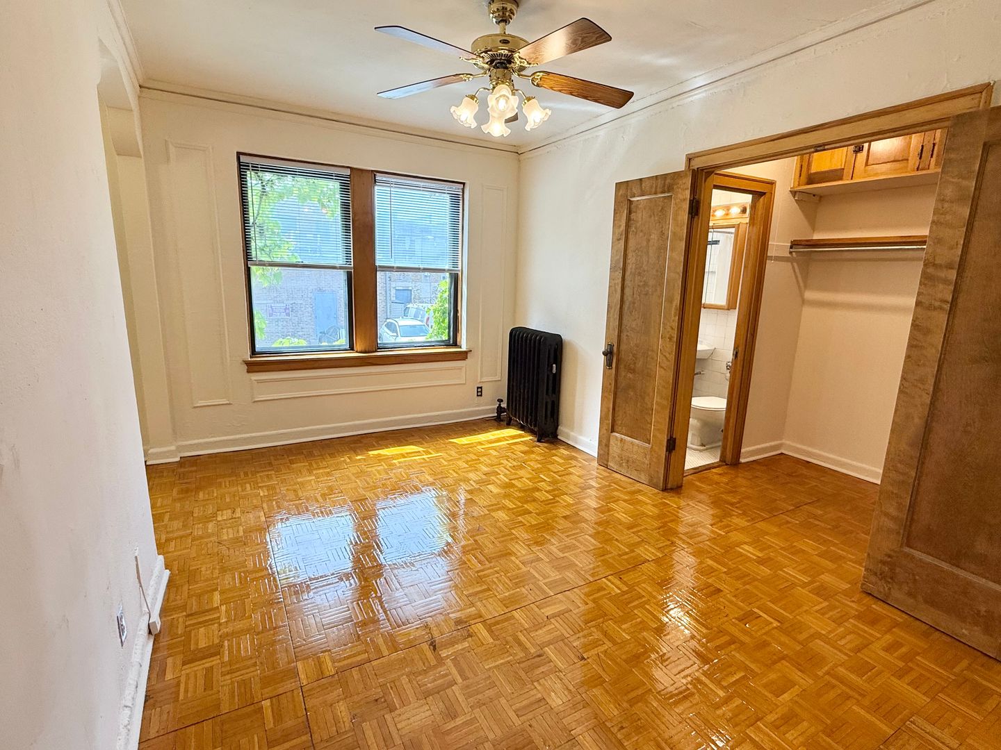 Chicago Apartment: 644 W. Surf