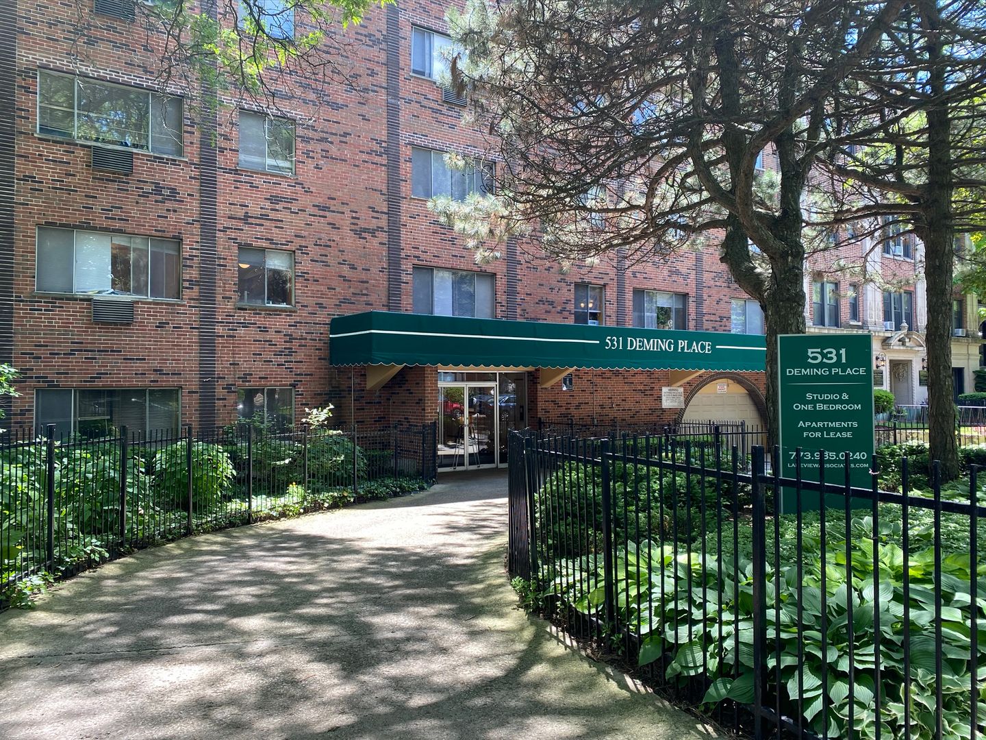 Chicago Apartment: 531 W. Deming