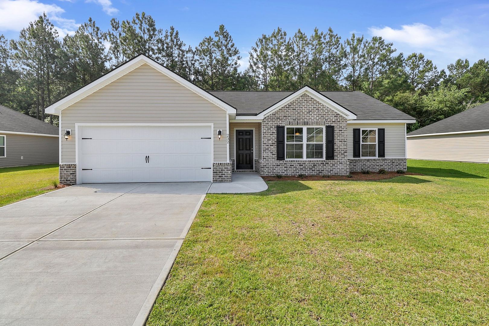Statesboro House: 153 Braxton Blvd