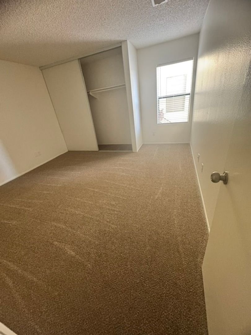 Valley View Village Apartments 4 of 12