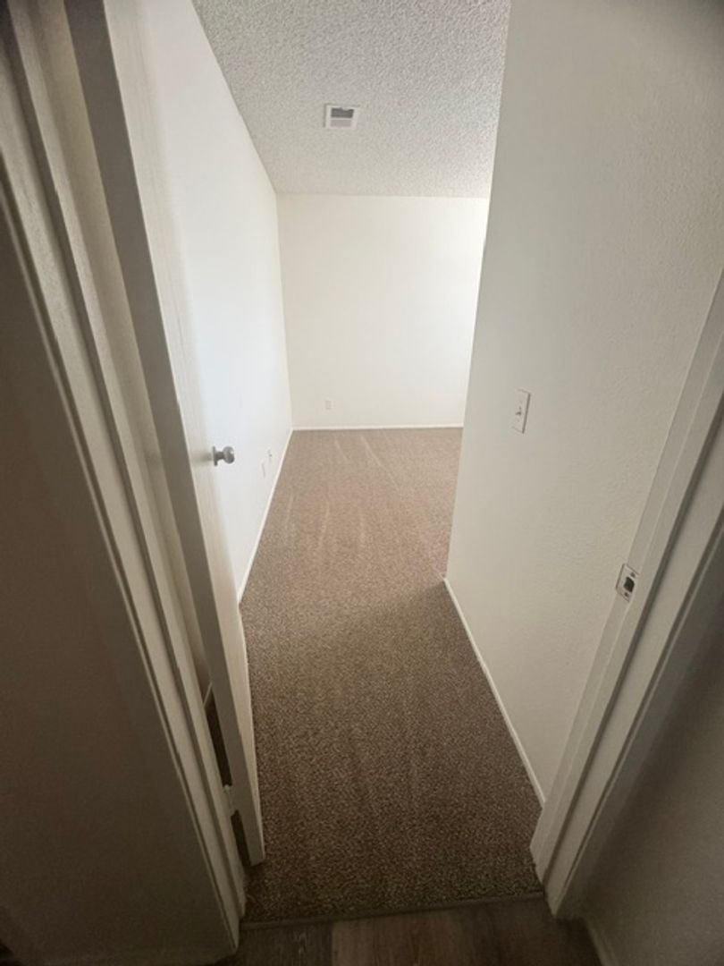 Valley View Village Apartments 5 of 12