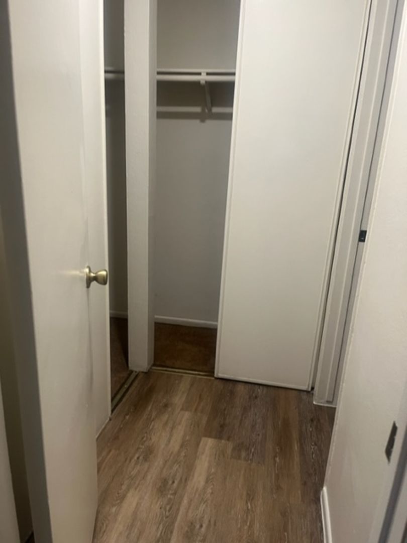 Garden Grove Apartment: 11450 Lampson Ave