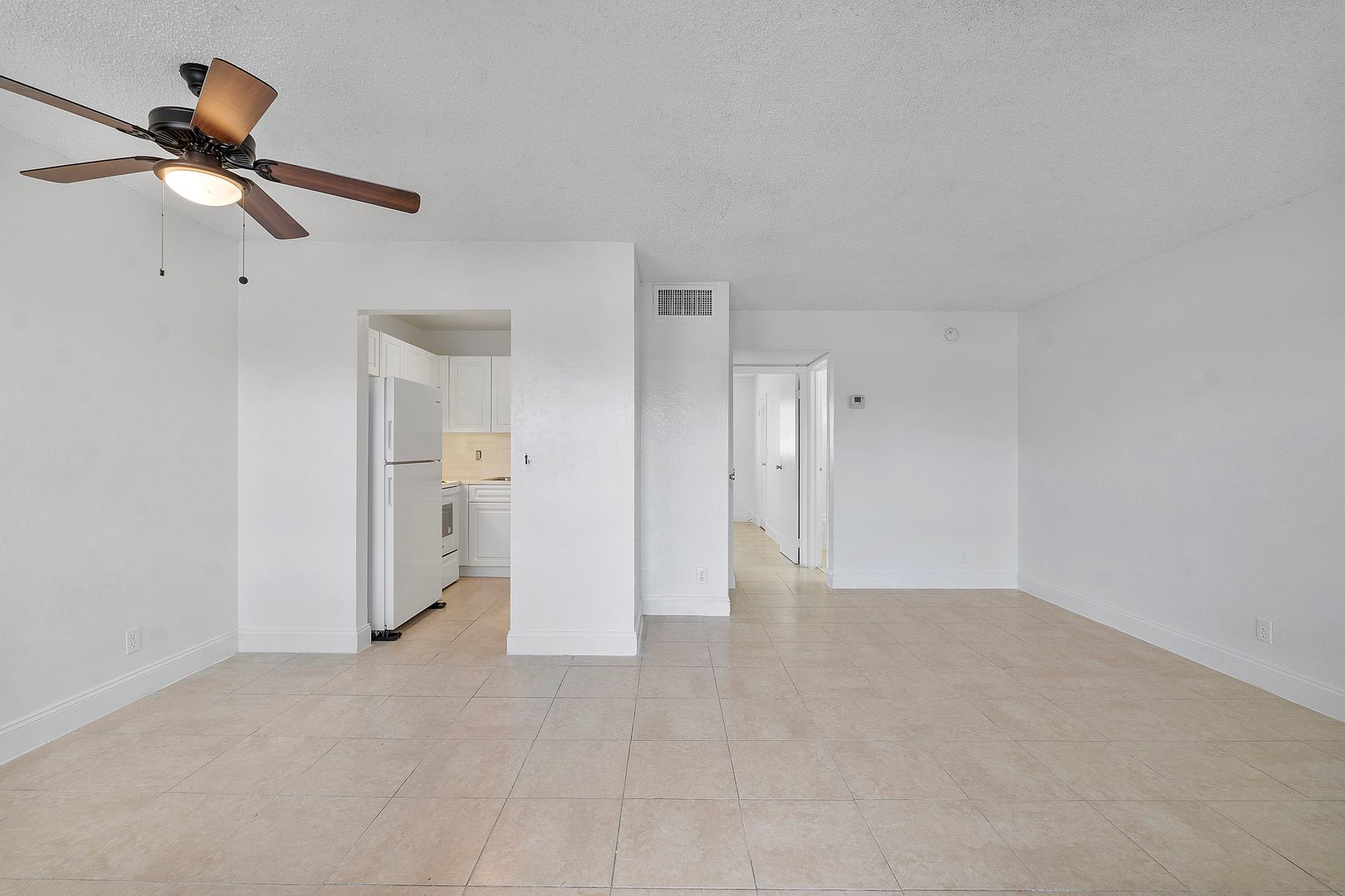 Lauderdale Lakes Apartment: 3460 NW 50 Ave