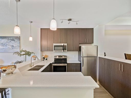 Luxury, Location, and Convenience, A Better Quality of Living! – photo 1