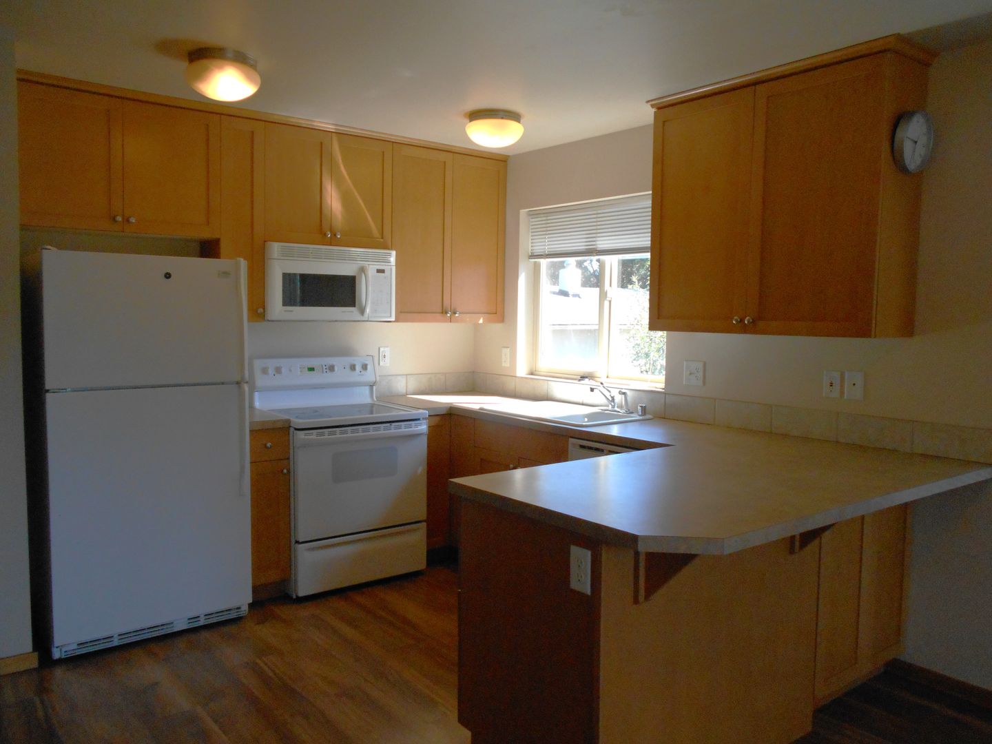 Bellingham Apartment: 919-23 24th Street
