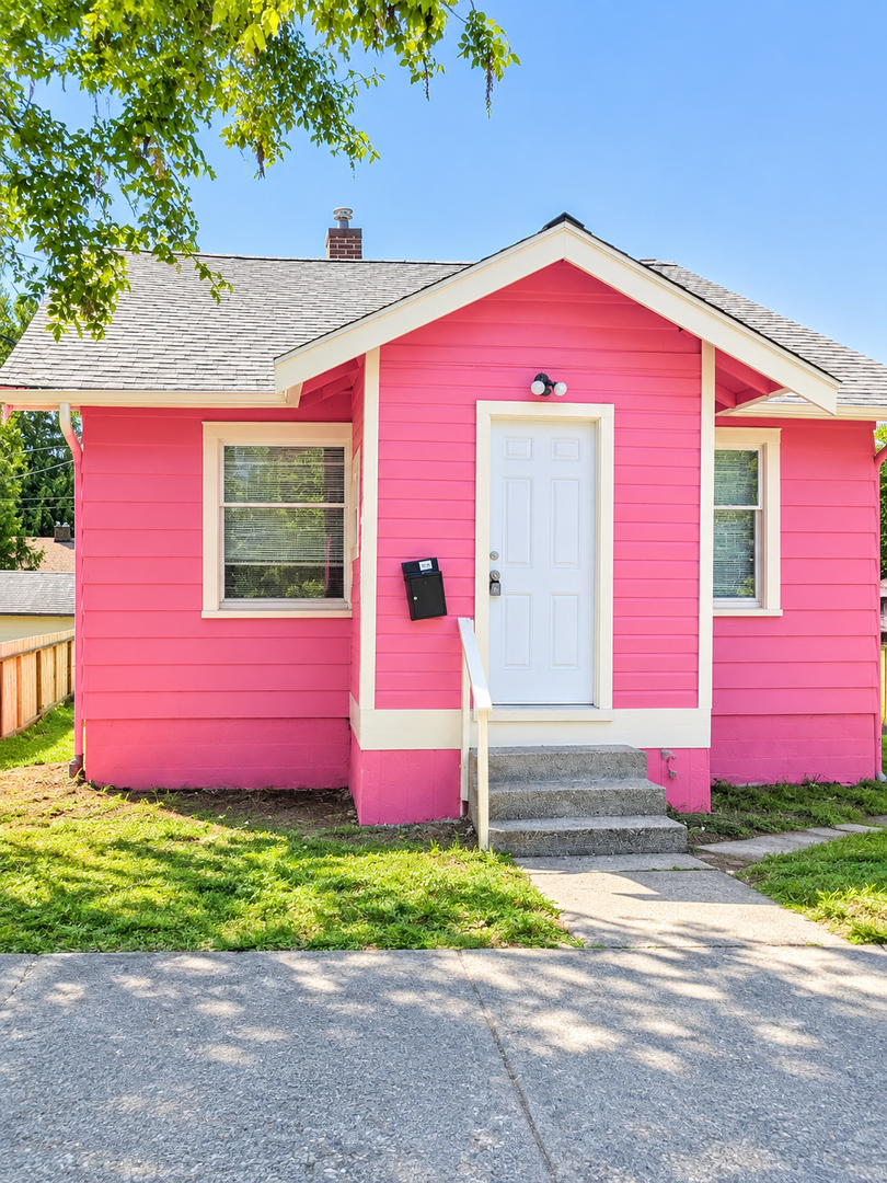 Bellingham House: 1109 Humboldt Street