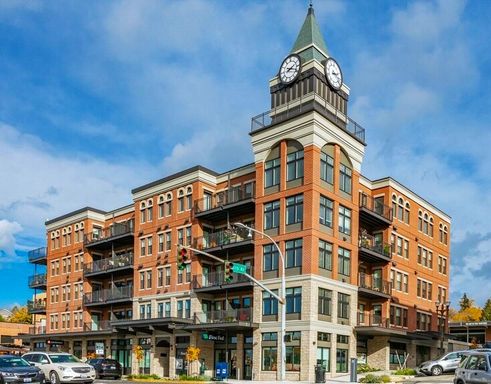 Fairhaven Towers, the “Crown Jewel” of Fairhaven! – photo 1