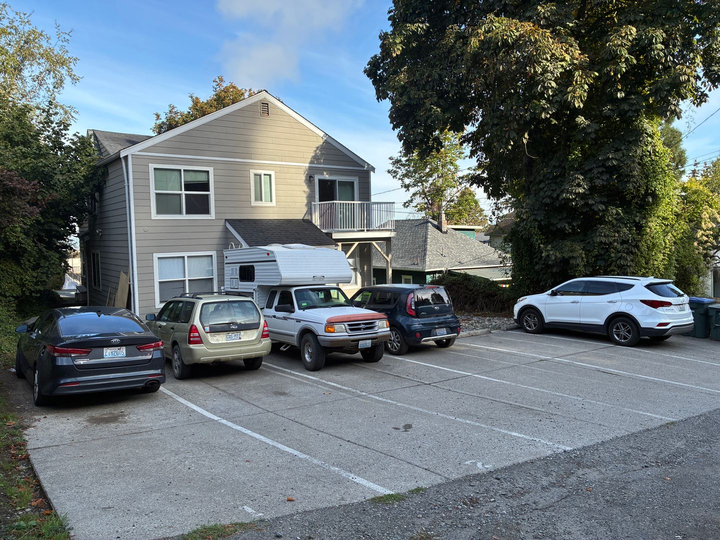 Parking at 814 High Street