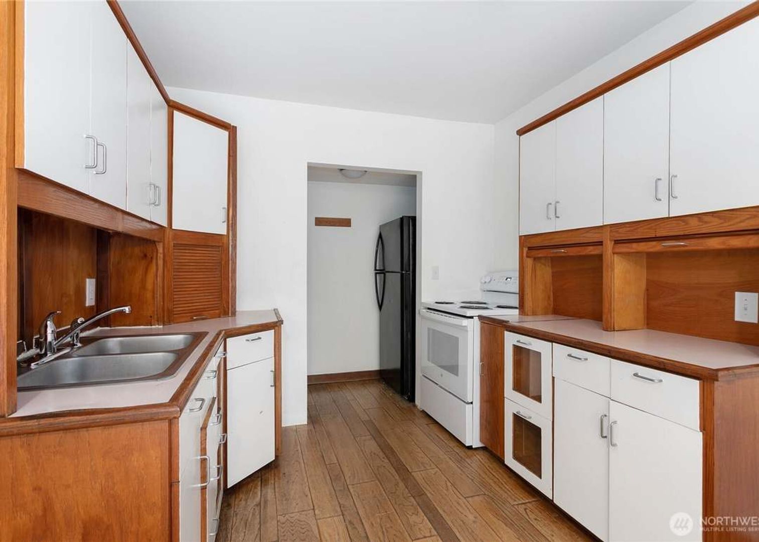 2526 Vining St 26 of 32