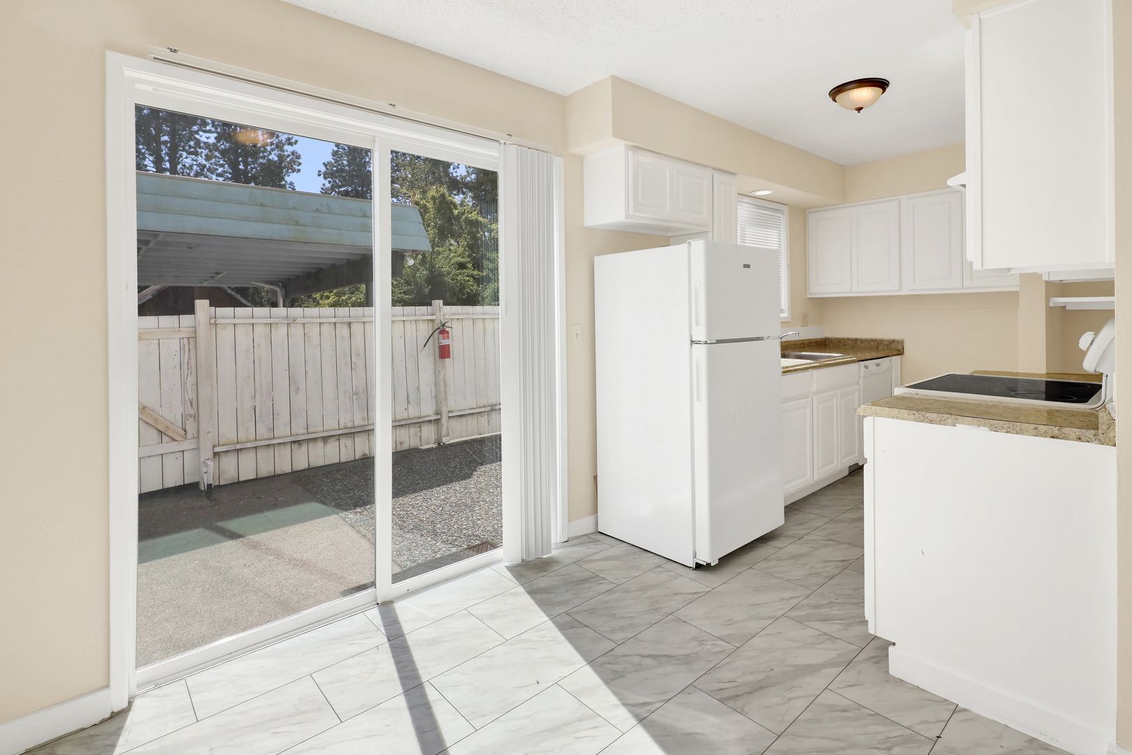 Bellingham Apartment: 1418 Harris Ave