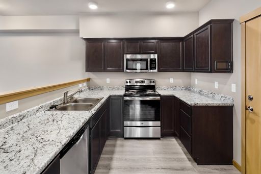 RENT SPECIAL! ONE MONTH FREE! INTERNET INCLUDED! Newer 3 Bed, 2 Bath Apartment Available in King Mountain Neighborhood! – photo 1