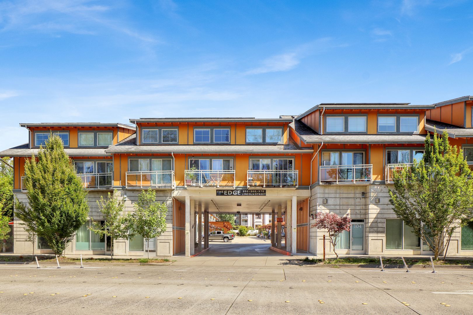 Bellingham Apartment: 950/960/970 Lincoln St