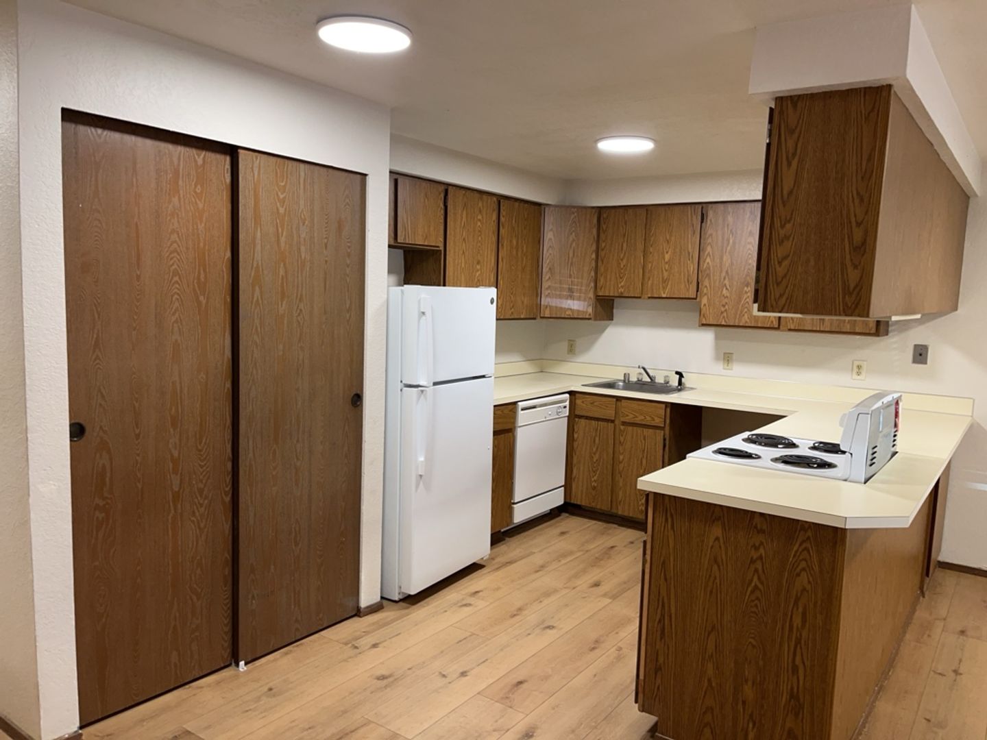 Bellingham Apartment: 1471 Moore Street