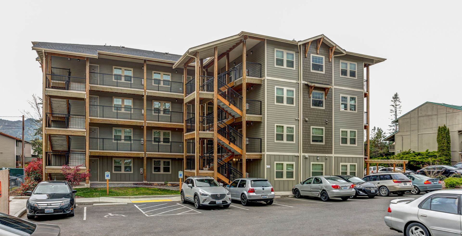 Bellingham Apartment: 1029 22nd Street