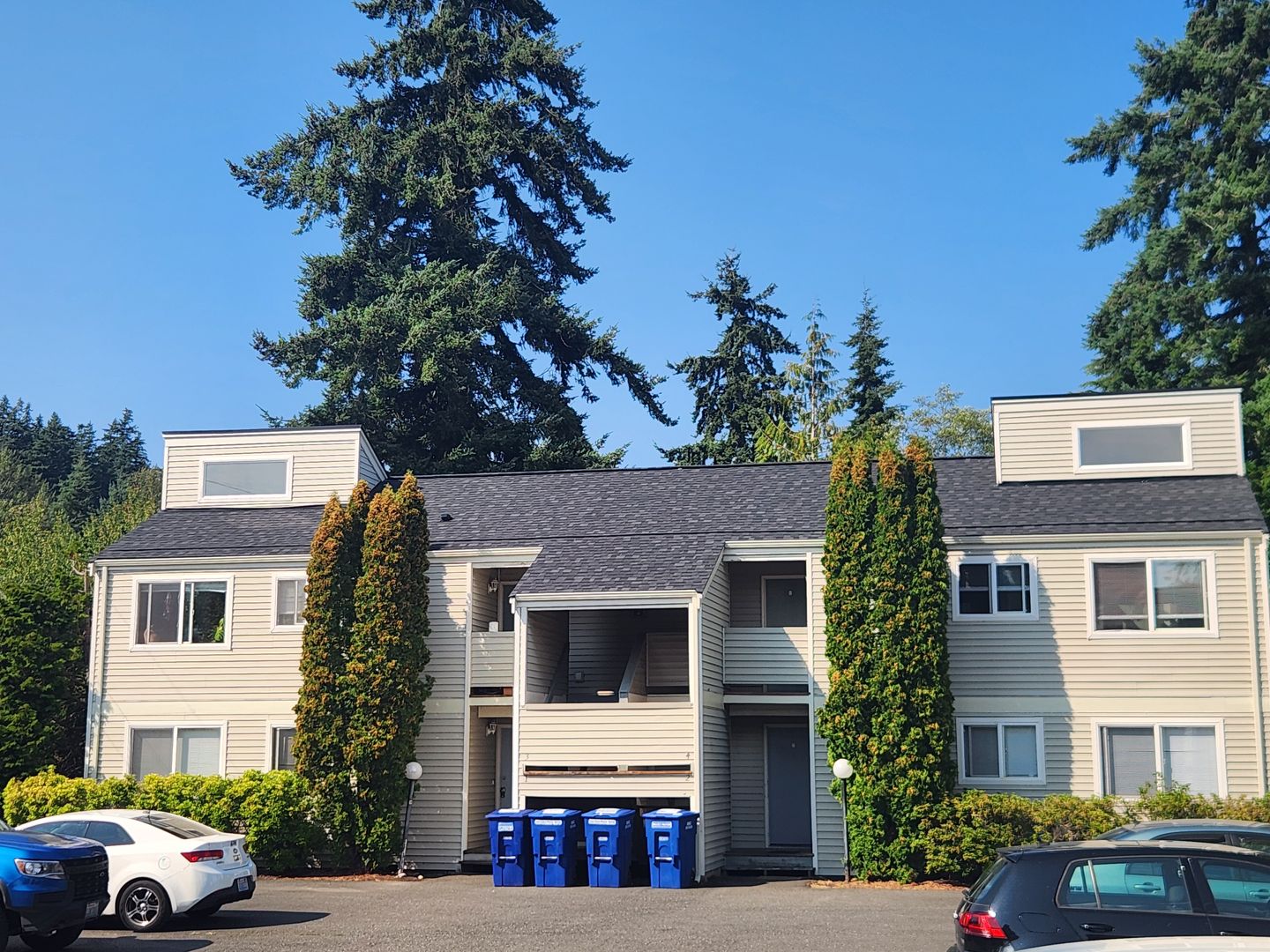 Bellingham Apartment: 926 23rd/927 22nd Street
