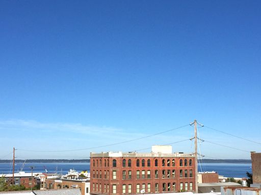 Modern 3 bedroom, 2 bathroom loft with Stunning Views! See the Bay – photo 1